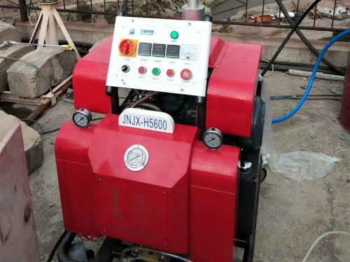 湖南聚脲噴涂機(jī) H5600堤壩防水聚脲噴涂(圖2) 湖南聚脲噴涂機(jī) H5600堤壩防水聚脲噴涂