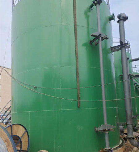 油箱防腐內外壁聚脲施工(圖2) 油箱防腐內外壁聚脲噴涂